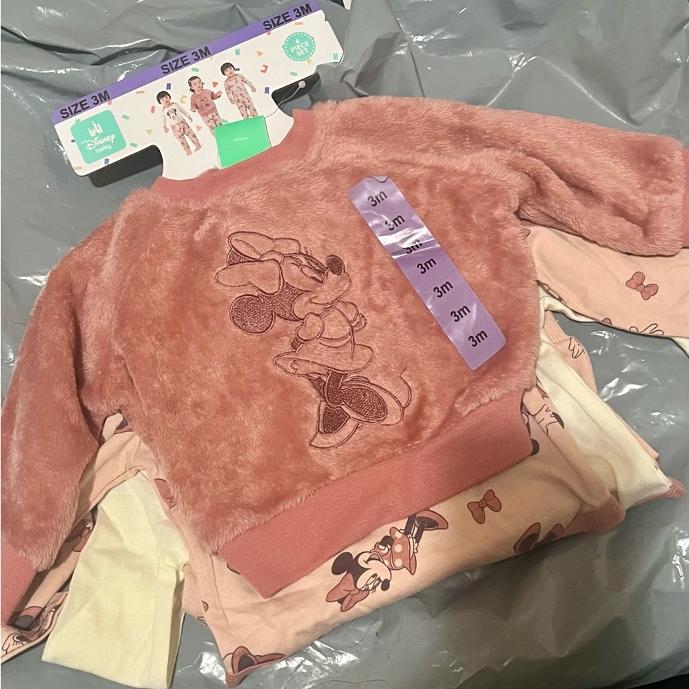 Disney Baby  Minnie Mouse Plush w 4 pcs, one sweatshirt, 1 bottoms, 2 onesies